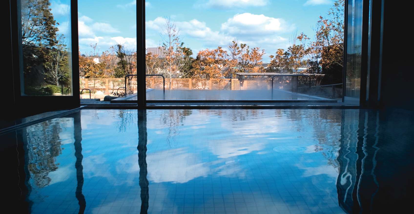 月待の湯の写真01